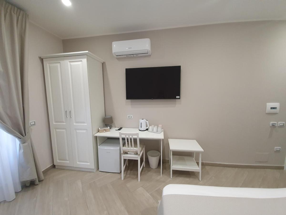 Dimora Costantino Bed and Breakfast Napels Buitenkant foto