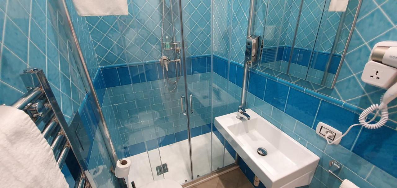 Dimora Costantino Bed and Breakfast Napels Buitenkant foto