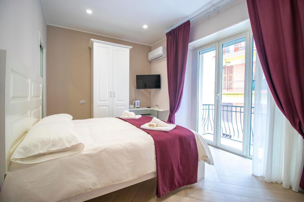Dimora Costantino Bed and Breakfast Napels Buitenkant foto