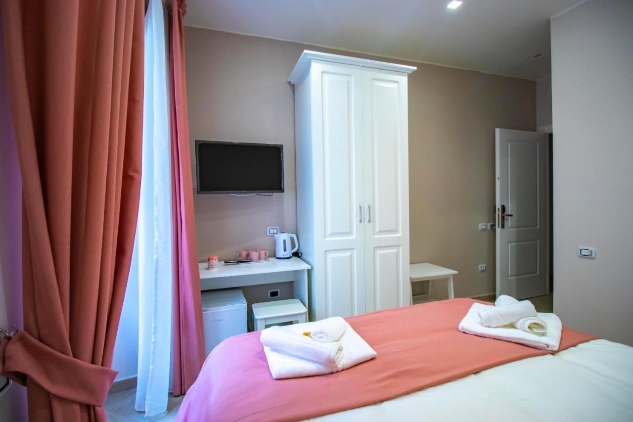 Dimora Costantino Bed and Breakfast Napels Buitenkant foto