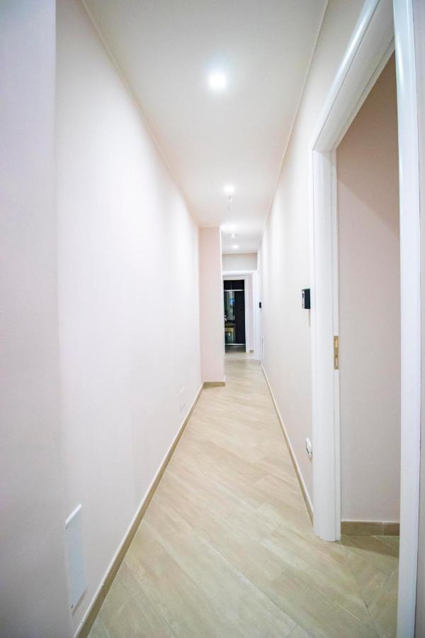 Dimora Costantino Bed and Breakfast Napels Buitenkant foto