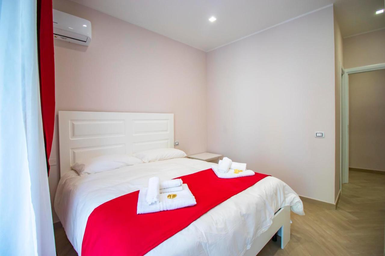 Dimora Costantino Bed and Breakfast Napels Buitenkant foto