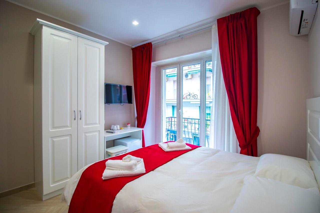 Dimora Costantino Bed and Breakfast Napels Buitenkant foto