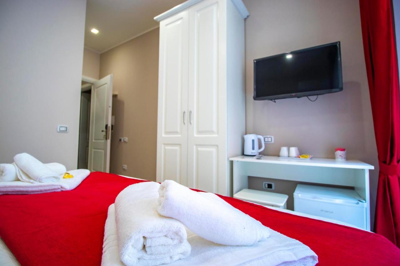 Dimora Costantino Bed and Breakfast Napels Buitenkant foto