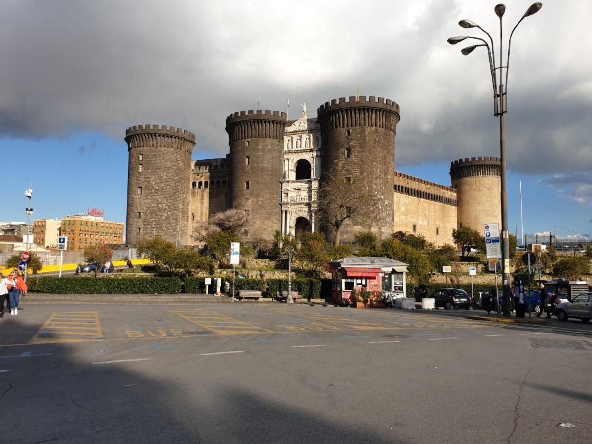 Dimora Costantino Bed and Breakfast Napels Buitenkant foto