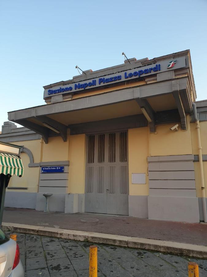 Dimora Costantino Bed and Breakfast Napels Buitenkant foto