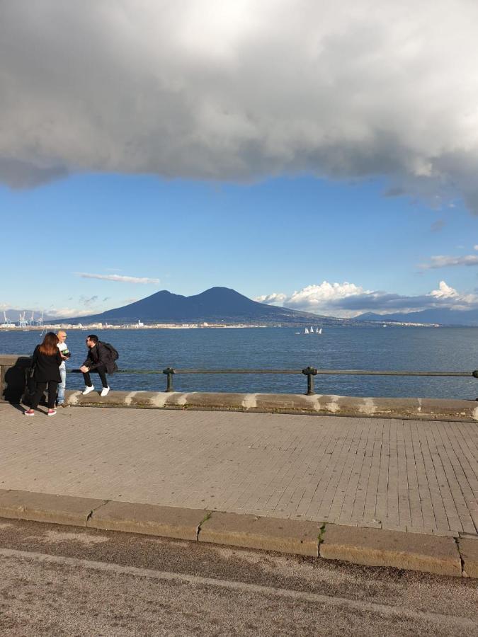 Dimora Costantino Bed and Breakfast Napels Buitenkant foto